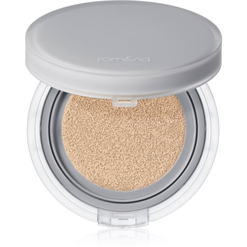 rom & nd Nu Zero Cushion лек защитен фон дьо тен в гъба за озаряване на лицето цвят 03 Natural 21 15 гр.