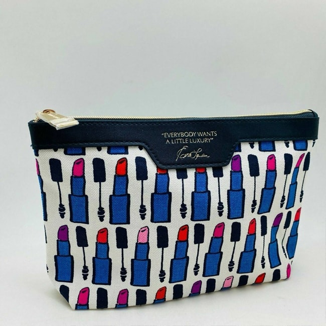 Дамска козметична чанта Estee Lauder, Размери 23 x 15 cм - Грижа за тяло - Сравни цени от 1 магазин с безплатна доставка