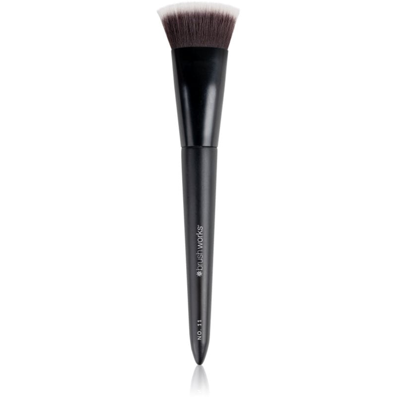 Brushworks Flat Top Contour Brush четка за контури тип NO. 11
