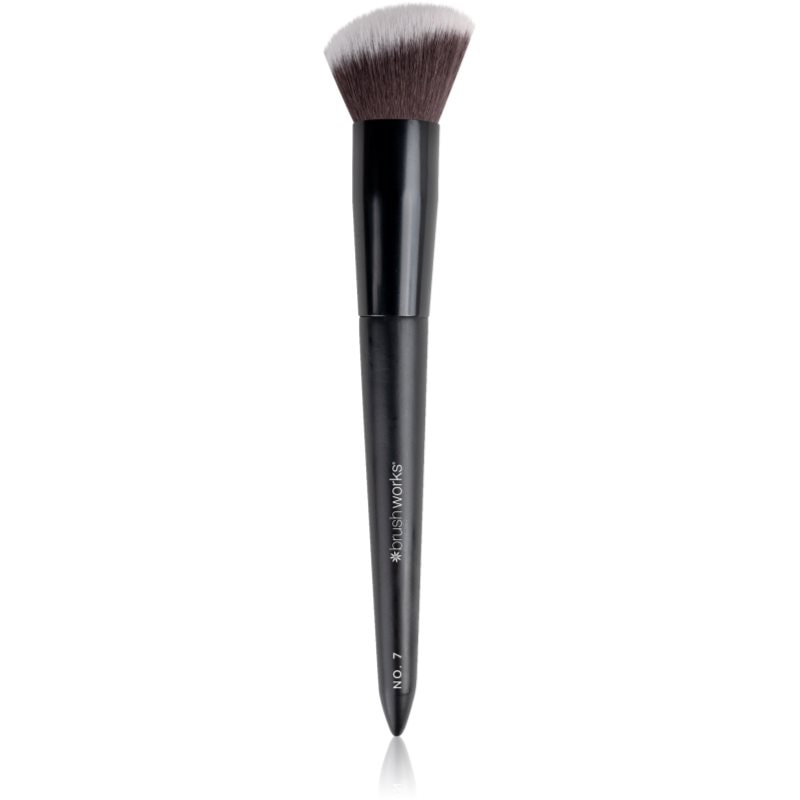 Brushworks Angled Blush Brush Скосена четка за руж тип NO. 7 - Грим - Сравни цени от 1 магазин с безплатна доставка