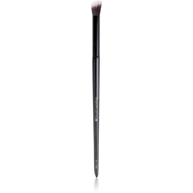 Brushworks Angled Blending скосена четка за сенки за очи тип NO. 15 - Грим - Сравни цени от 1 магазин с безплатна доставка