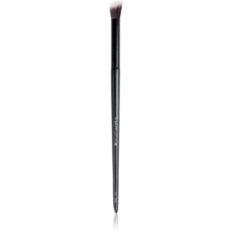 Brushworks Angled Blending скосена четка за сенки за очи тип NO. 15 - Грим - Сравни цени от 1 магазин с безплатна доставка