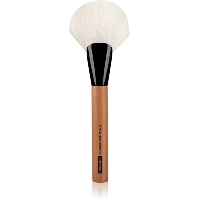 Diva & Nice Cosmetics Professional ветрилообразна четка MAX 224/2