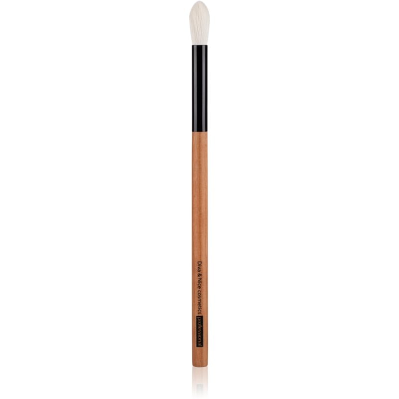 Diva & Nice Cosmetics Professional четка за нанасяне на сенки за очи MAX 224/8 - Грим - Сравни цени от 1 магазин с безплатна доставка