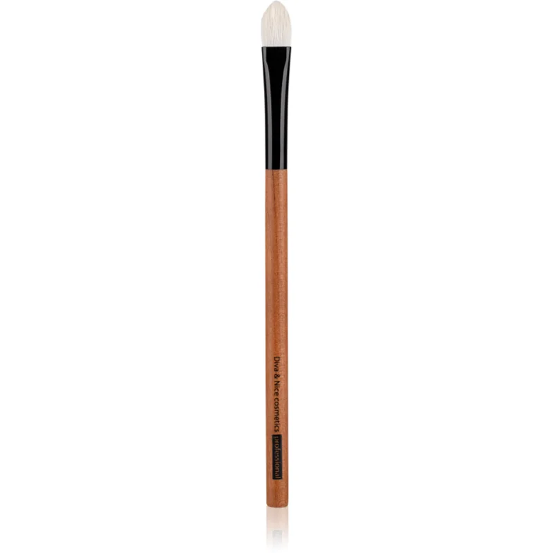 Diva & Nice Cosmetics Professional четка за сенки за очи MAX 224/9 - Грим - Сравни цени от 1 магазин с безплатна доставка