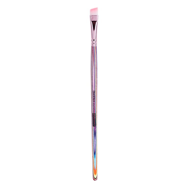 Diva & Nice Cosmetics Professional скосена четка за сенки за очи MAX 519/08 - Грим - Сравни цени от 1 магазин с безплатна доставка