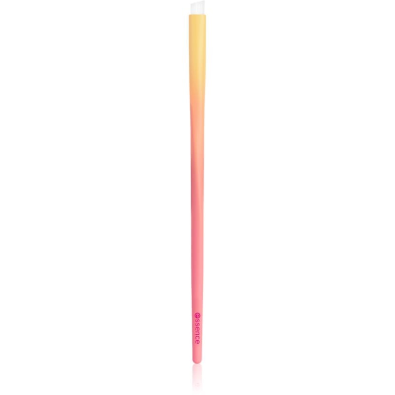 essence BRUSH IT LIKE IT'S ART eyeliner brush плоска четка за сенки за очи 01 Just Wing It Like It's Art